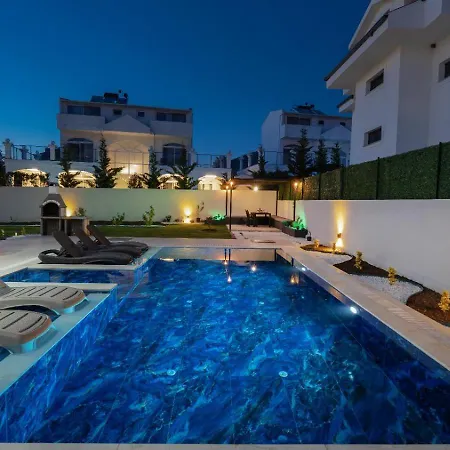 Tahanci Villa *
